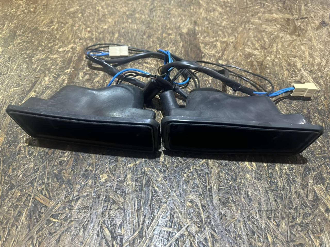 Пильовик підфарніка Ваз 2103 2106 2121 ніва (з дротами) (к-кт 2 шт.), фото 1