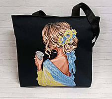 Сумка-шопер для вишивання Українка в прапорі. Чорна
