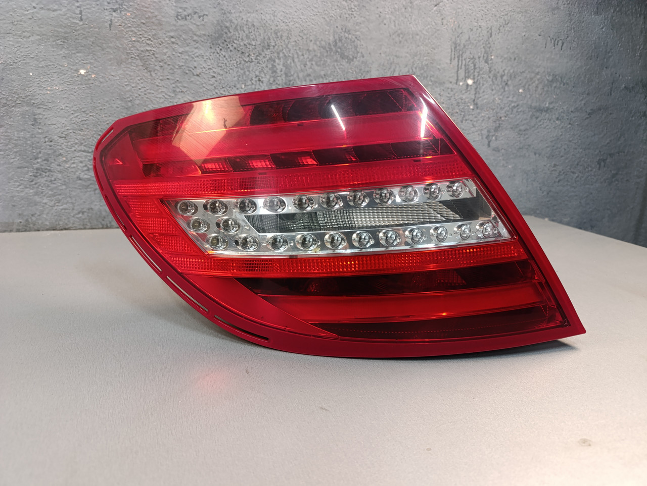 Mercedes W204 2011-2014 Лівий ліхтар седан 2049060403,A2049060403