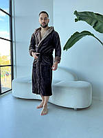 Мужской коричневый длинный махровый халат с капюшоном