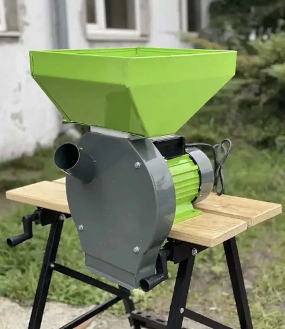 Кормоподрібнювач Grasser GFG 3500 – потужний та ефективний інструмент для подрібнення зерна! Зернодробілка