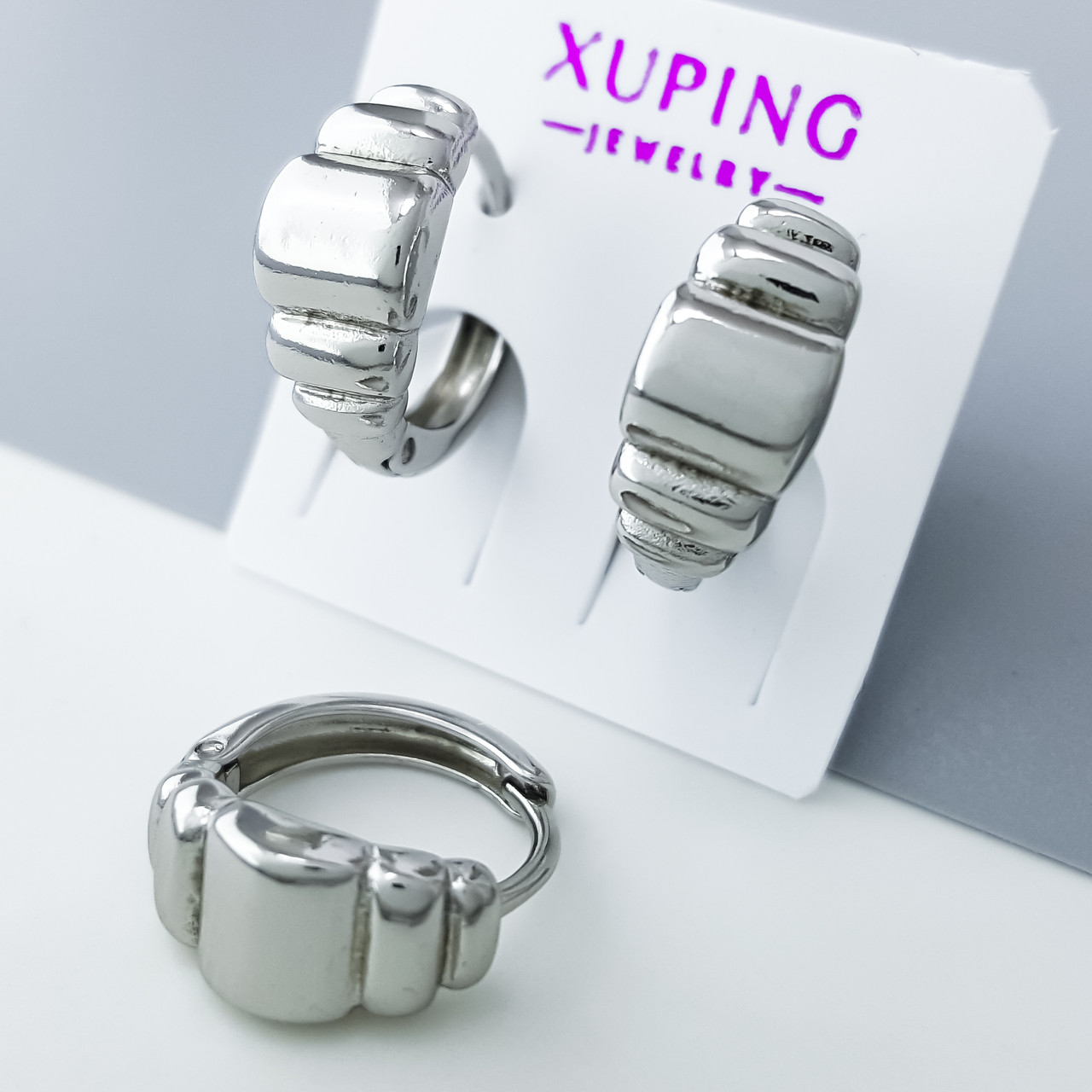 Сережки "Рельєфний Ромб" без каміння, медичне золото Xuping, родій, фото 1