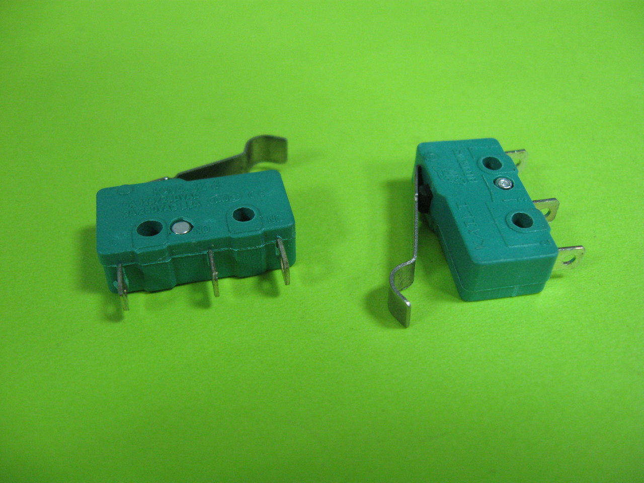 Мікроперемикач ON-(ON) 5A 125/250VAC MSW-14B KW4-3Z-3