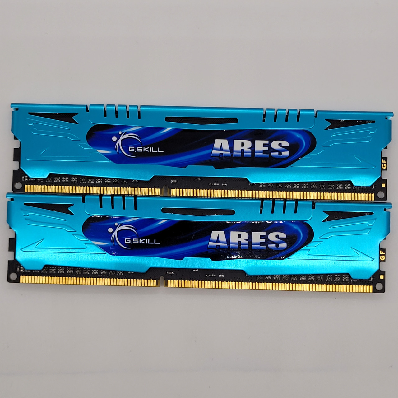 Пара оперативної пам'яті G.Skill ARES DDR3 8Gb (2x4Gb) 1600MHz PC3-12800U 1R8 CL9 (F3-1600C9D-8GAB) Б/В