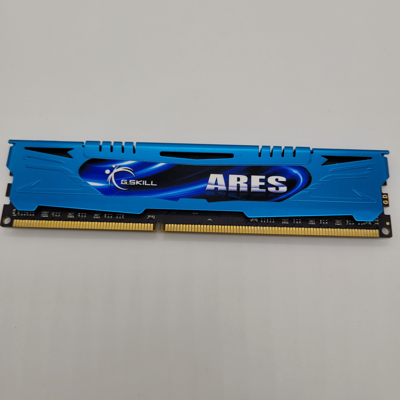 Ігрова оперативна пам'ять G.Skill ARES DDR3 4Gb 1600MHz PC3 12800U 2R8 CL8 (F3-1600C8Q-16GAB) Б/В