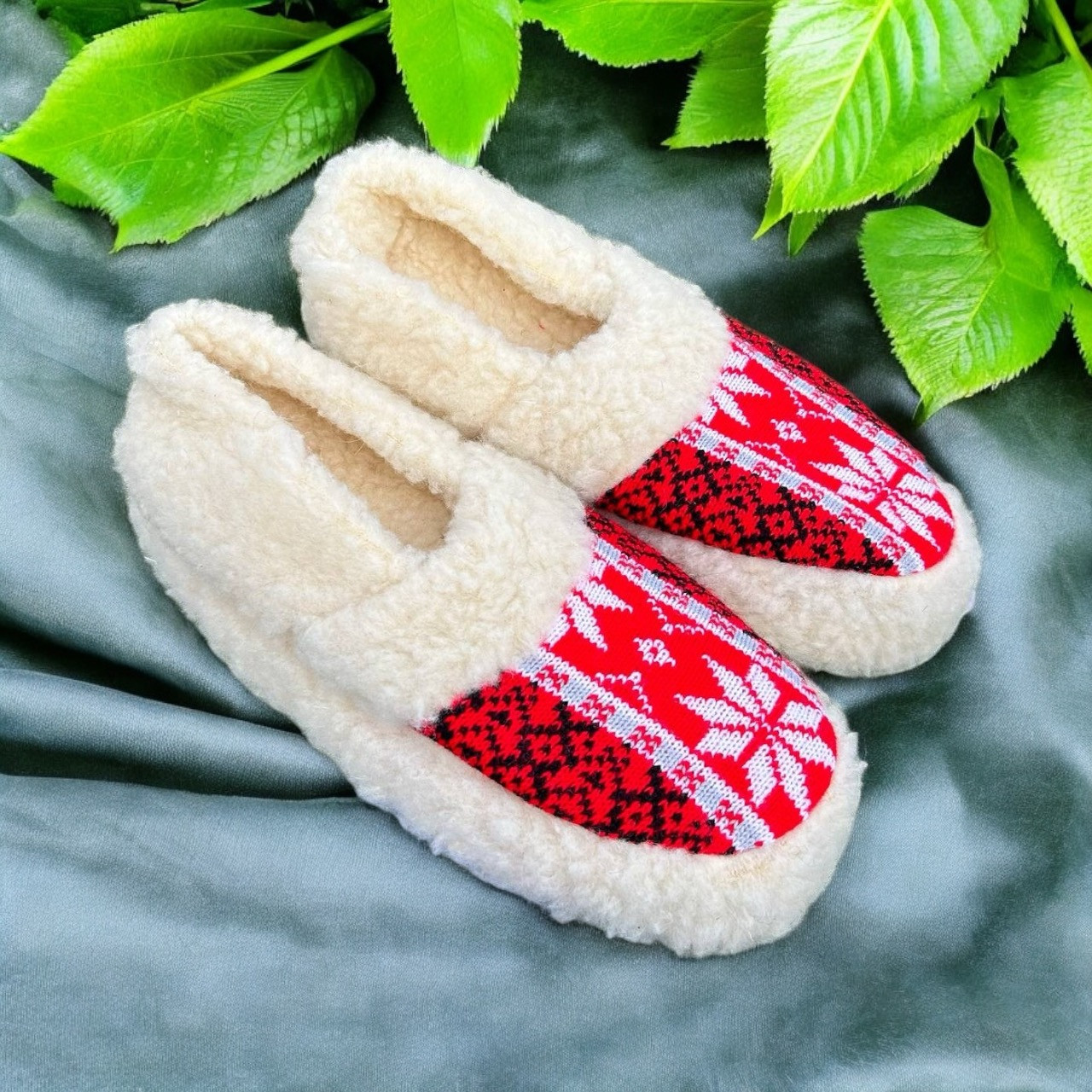 608 Домашні тапочки на овчині з вишивкою 38, фото 1