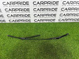 Поводок дворника AUDI A4 B8 2.0 TFSI 2012 перед. прав. (б/у)