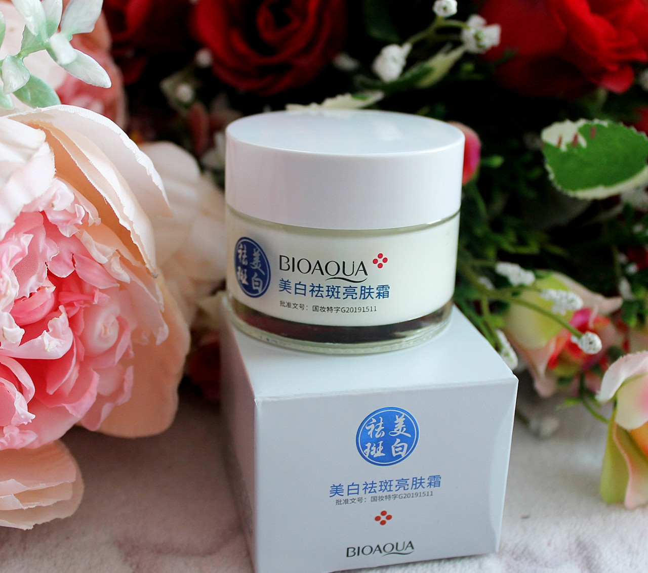 Крем для обличчя вибілювальний BioAqua Anti-freckle Whitening Moisturizing Cream з ніацинамідом і вітаміном C 50 г