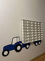 Дерев'яна поличка для машинок трактор. Дерев'яний гараж для машинок.