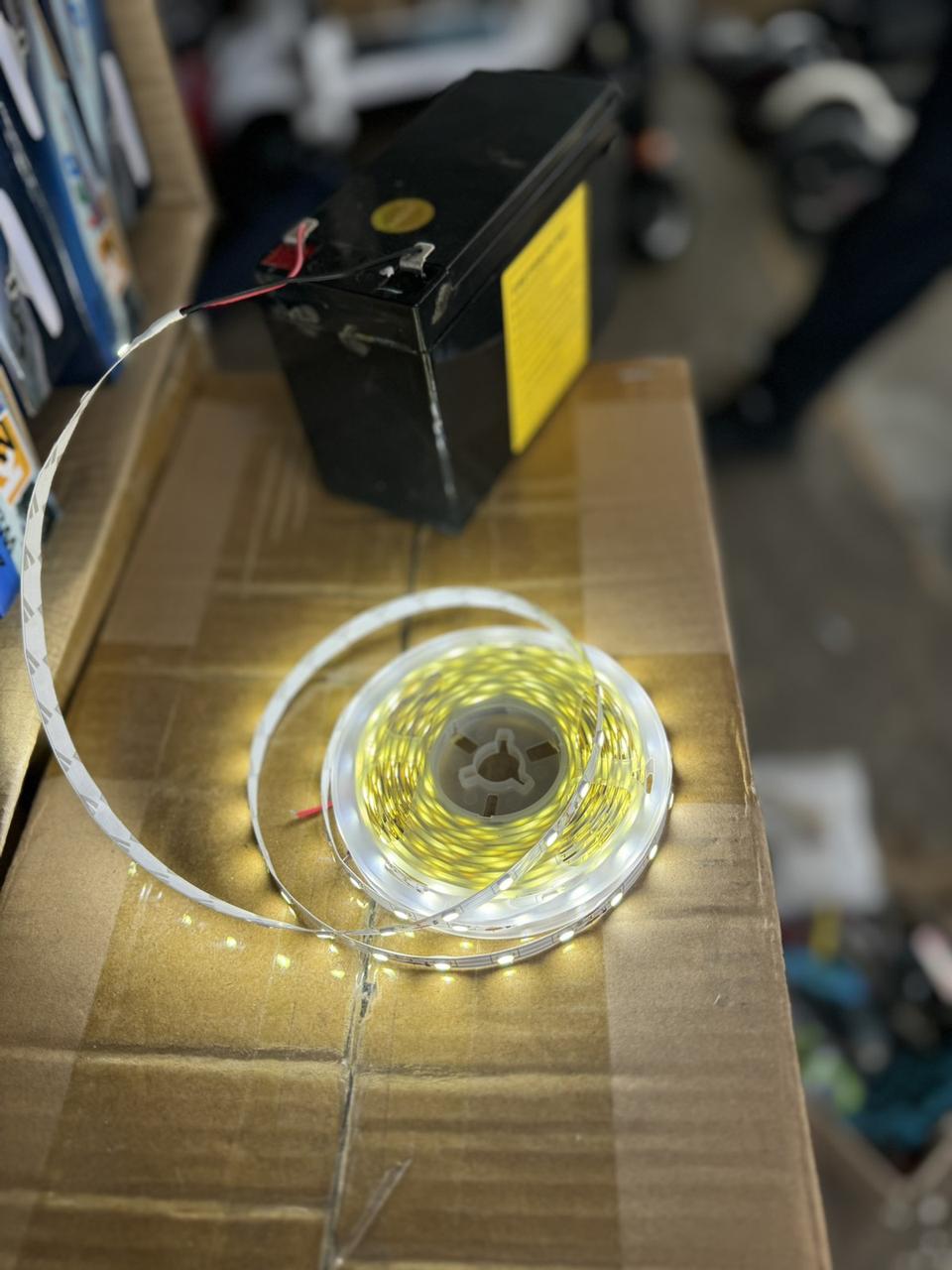 Лента підсвітка 5 метрів 12v самоклейка