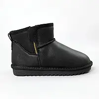 Короткі дитячі чорні уггі з натуральної шкіри з хутряною підкладкою