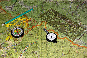 Компас + курвіметр + офіцерська лінійка-трафарет