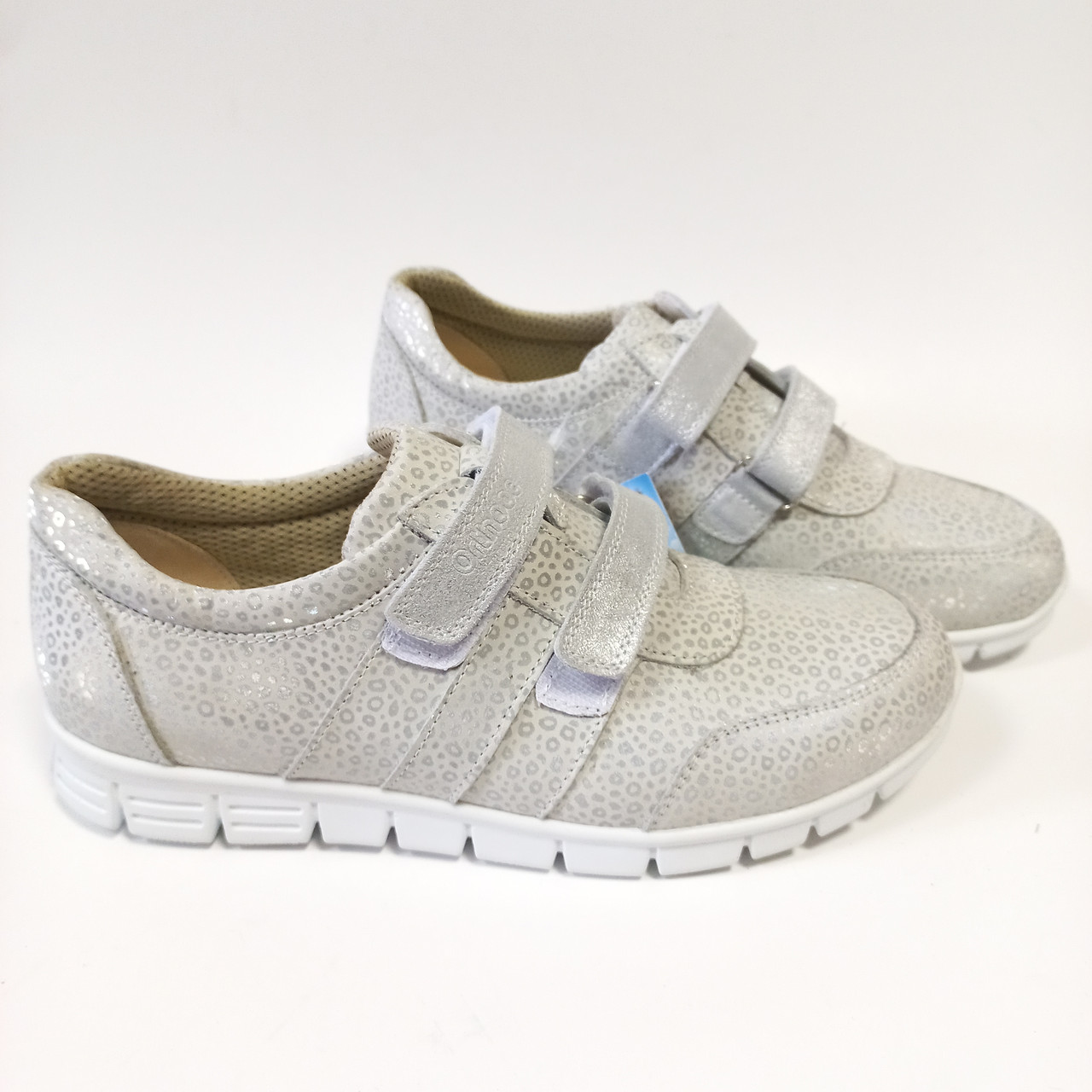 Кросівки 600-LeoSilver-38