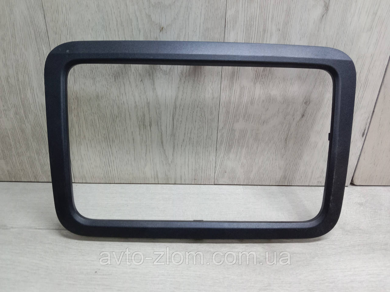 Рамка магнітоли Skoda Fabia 2. Шкода Фабія 2. 5J0858069.