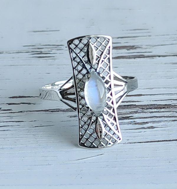 Срібне кільце з місячним каменем 19 розмір, фото 1