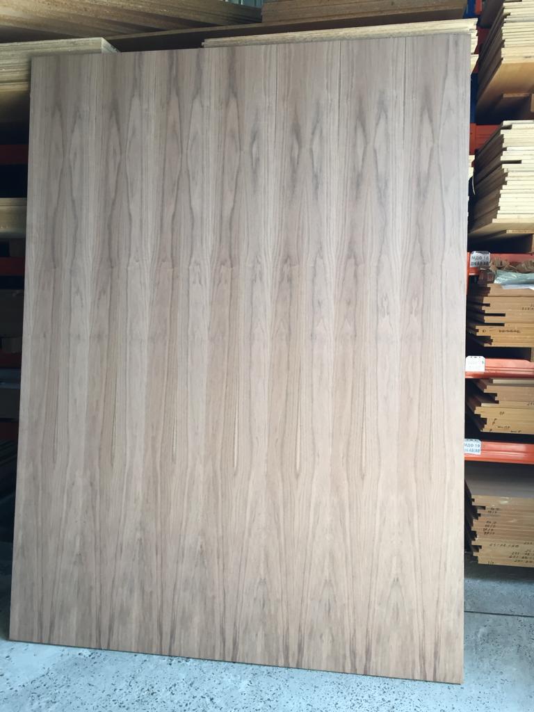 Фанера шпонована Горіх Американський 4мм 2,5х1,25м 1 сторона, фото 1