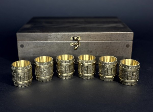 Набір подарунковий 6 бронзових чарок "Бочка" у подарунковому дерев'яному футлярі ручна робота українських майстрів, фото 1