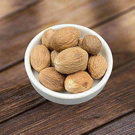 Мускатний горіх цілий 50 грам арт PU127-2