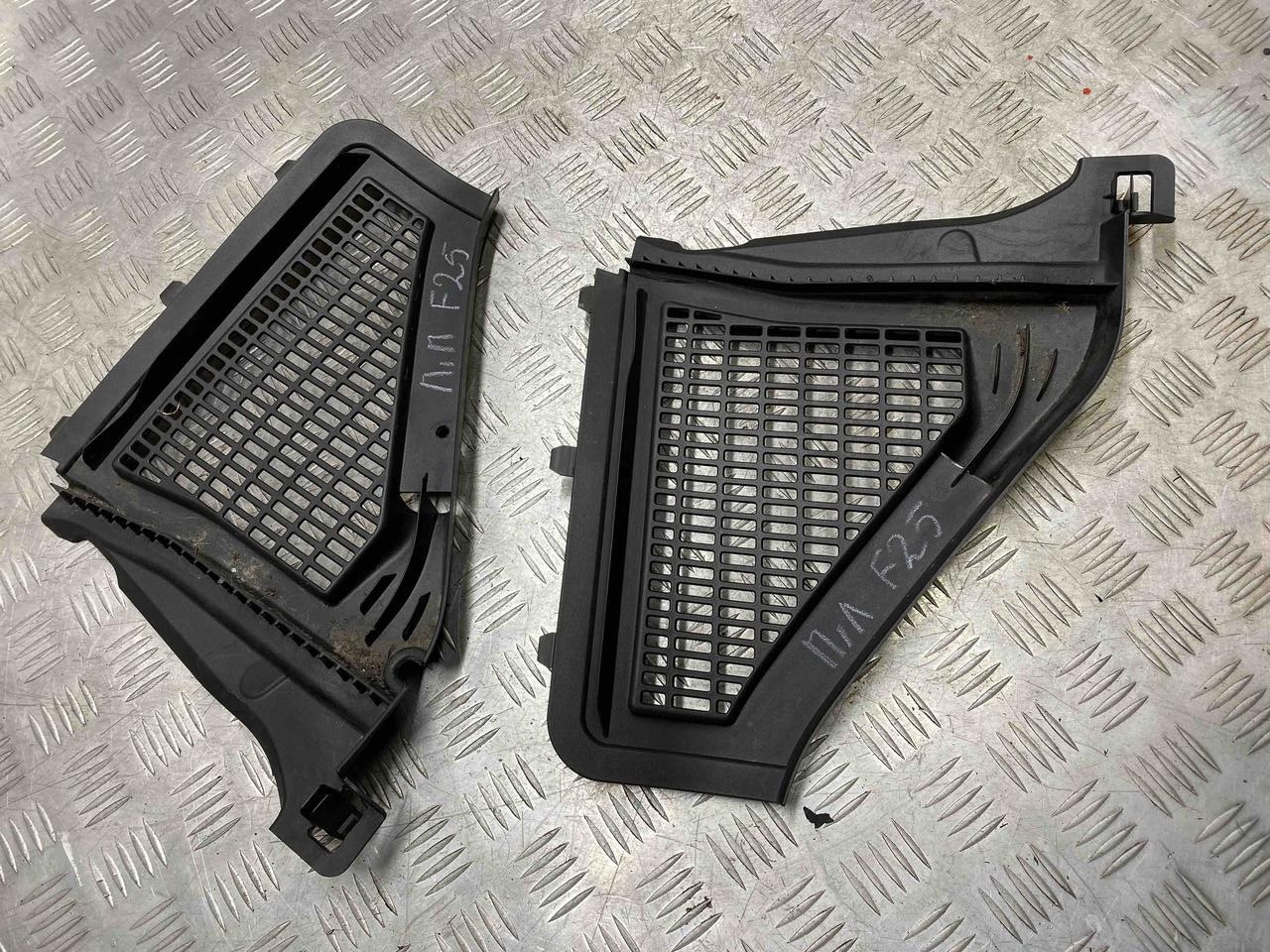 Б/В Водостік жабо BMW X3 F25 64319184004 / 64319184005, фото 1