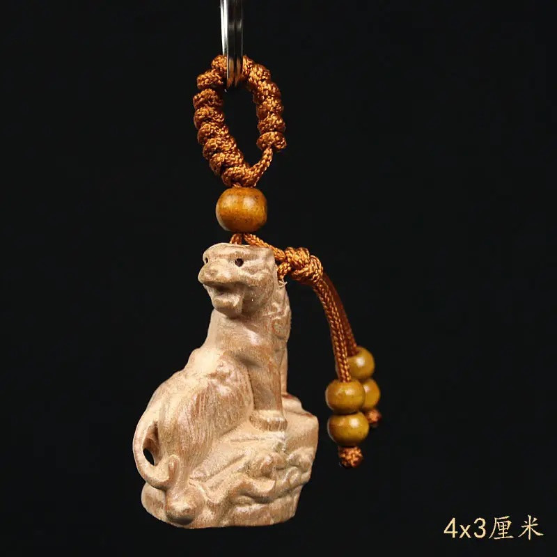 Милий дерев'яний брелок у формі знаків зодіаку за китайським календарем ТИГРА