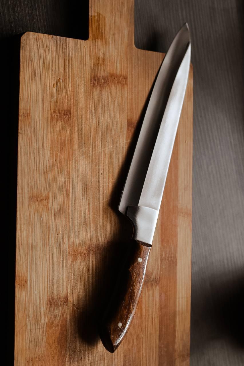 Кухонний ніж ручної роботи «Шеф #11» зі сталі 65х13/57 HRC., фото 1