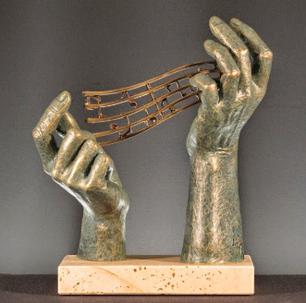 Статуетки з бронзи та срібла