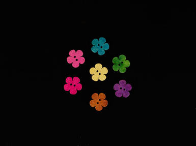 Ґудзик дерев'яний у формі квітки. Колір мікс. 19мм