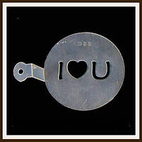 Трафарет маленький діаметр 7,4 см I love U