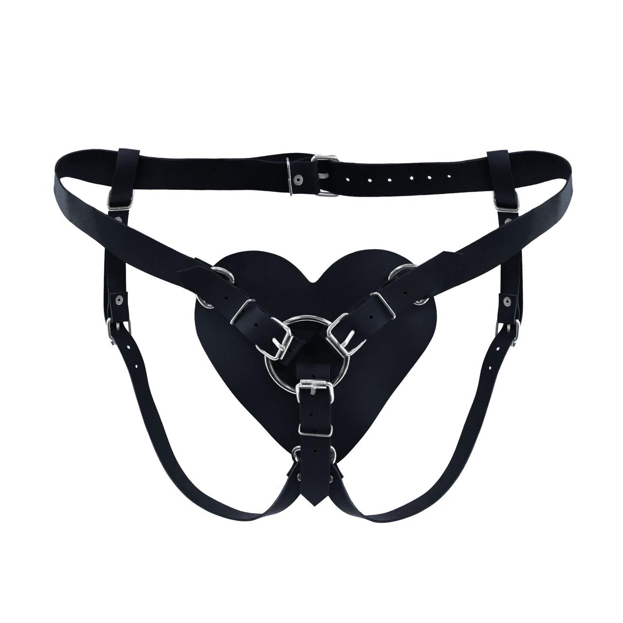 Трусики Серце для страпону з натуральної шкіри Feral Feelings - Hearts Strap-on Belt Black, фото 1