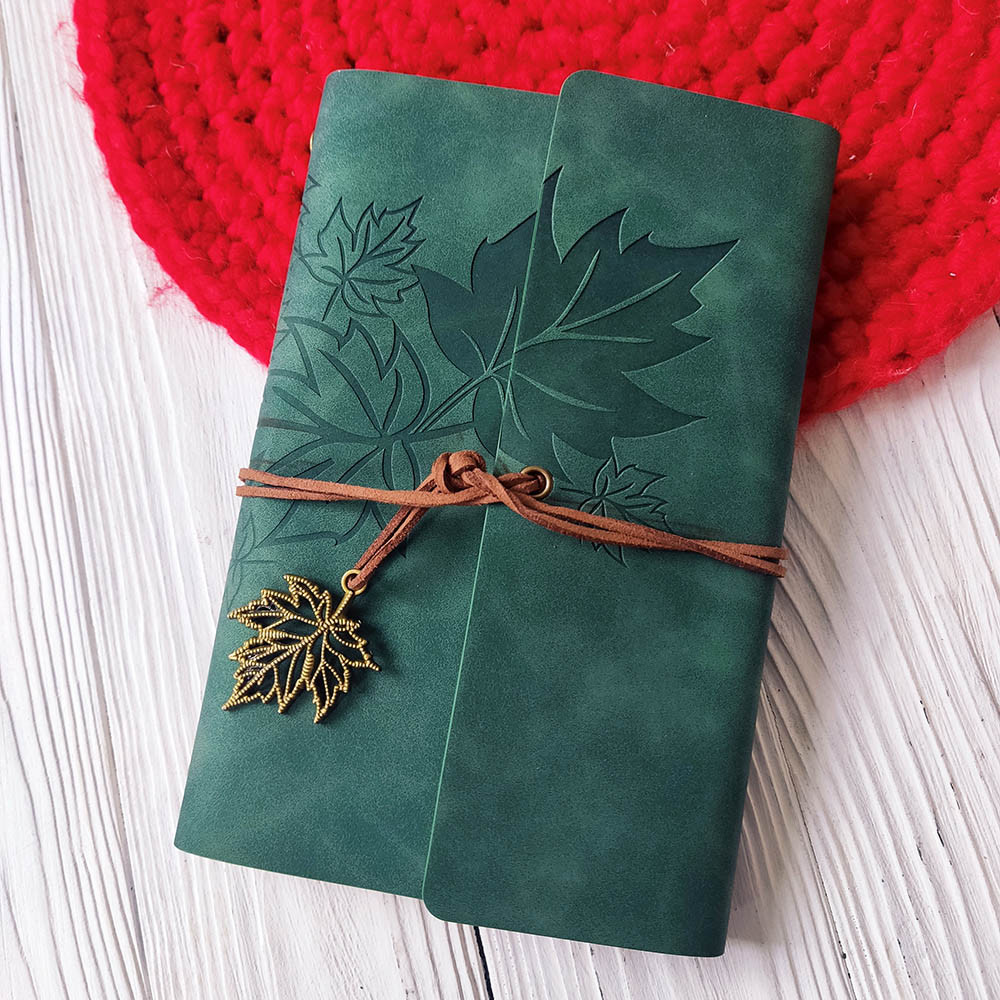 Маленький блокнот в обкладинці з еко-шкіри Кленовий лист Зелений, фото 1