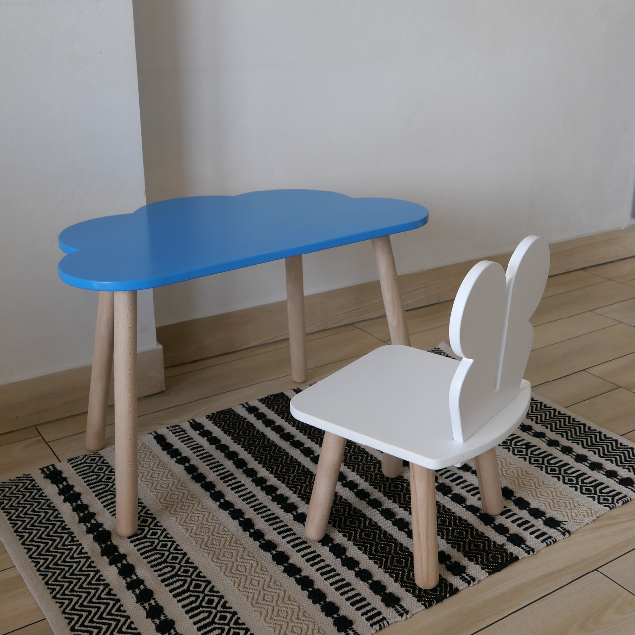 Комплект дитячий стіл блакитний хмаринка та стілець білий Метелик. Для діток 1-ї групи зросту (93-116см.), фото 1