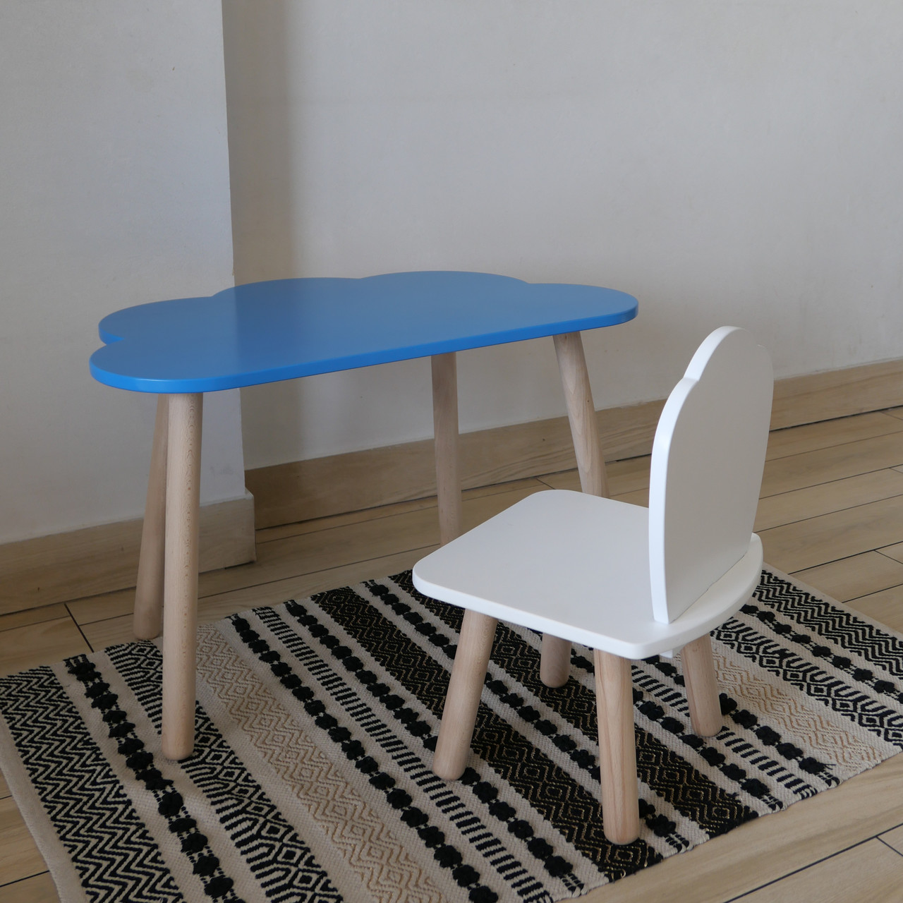 Комплект дитячий стіл блакитний хмаринка та стілець білий Мушля. Для діток 1-ї групи зросту (93-116см.), фото 1