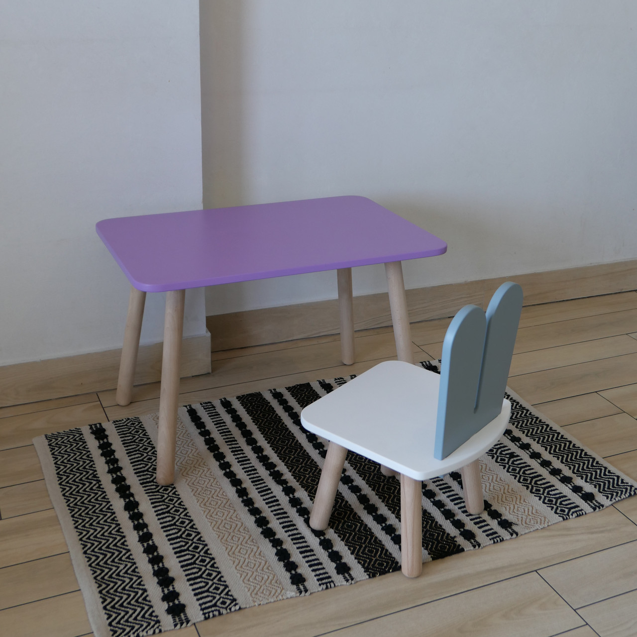 Комплект дитячий стіл бузковий та стілець білий сірий Зайчик. Для діток 1-ї групи зросту (93-116см.), фото 1