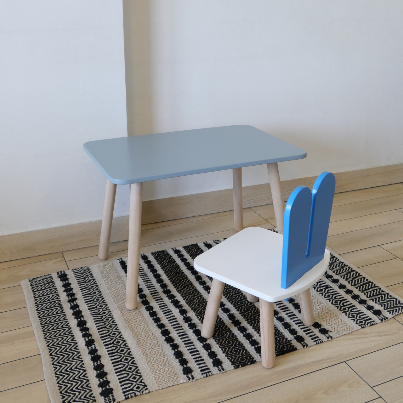 Комплект стіл та стул дитячий ChildWood - Set Стіл сірий прямокутний + стілець білий блакитний Зайчик, фото 1