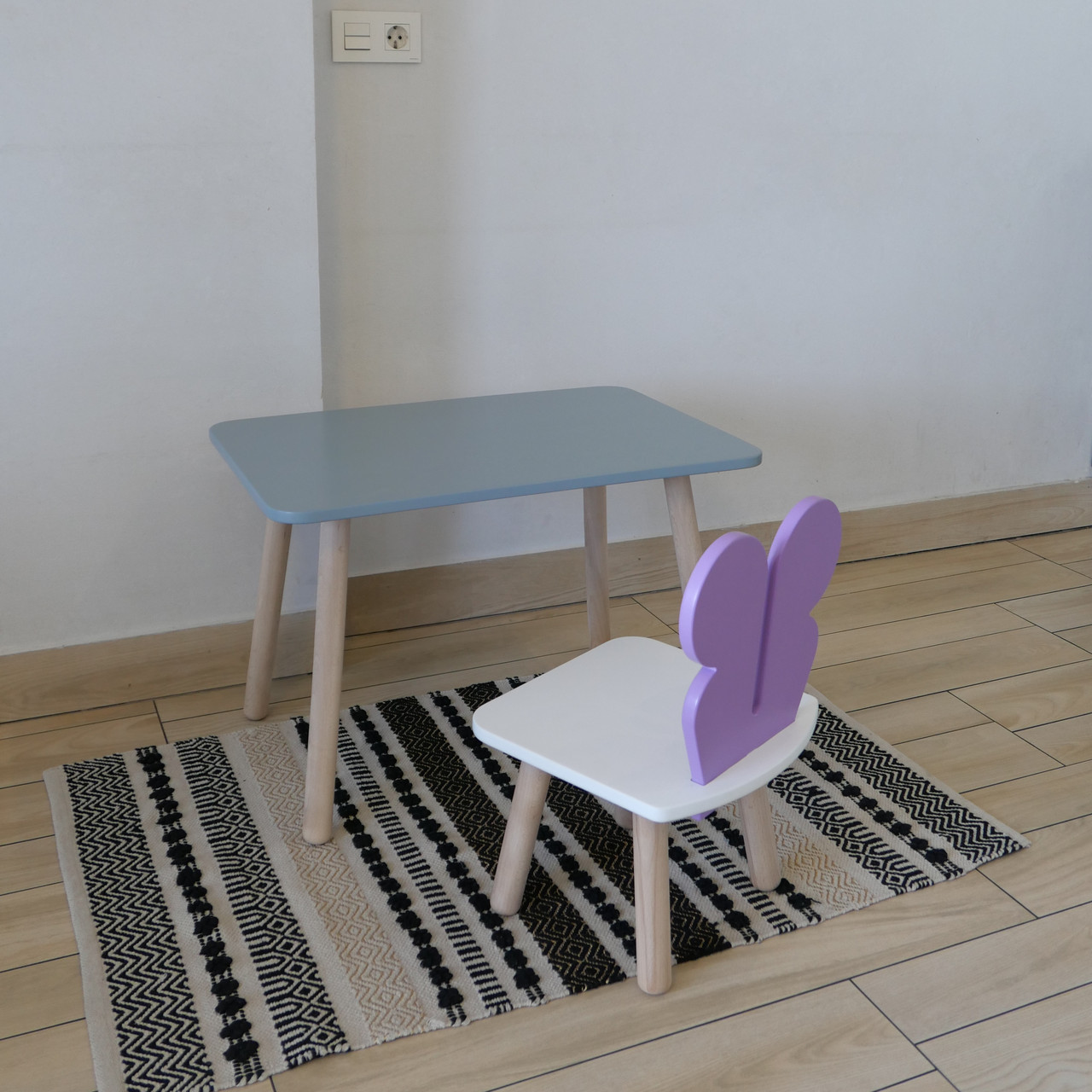 Комплект стіл та стул дитячий ChildWood - Set  Стіл сірий прямокутний + стілець білий бузковий Метелик, фото 1