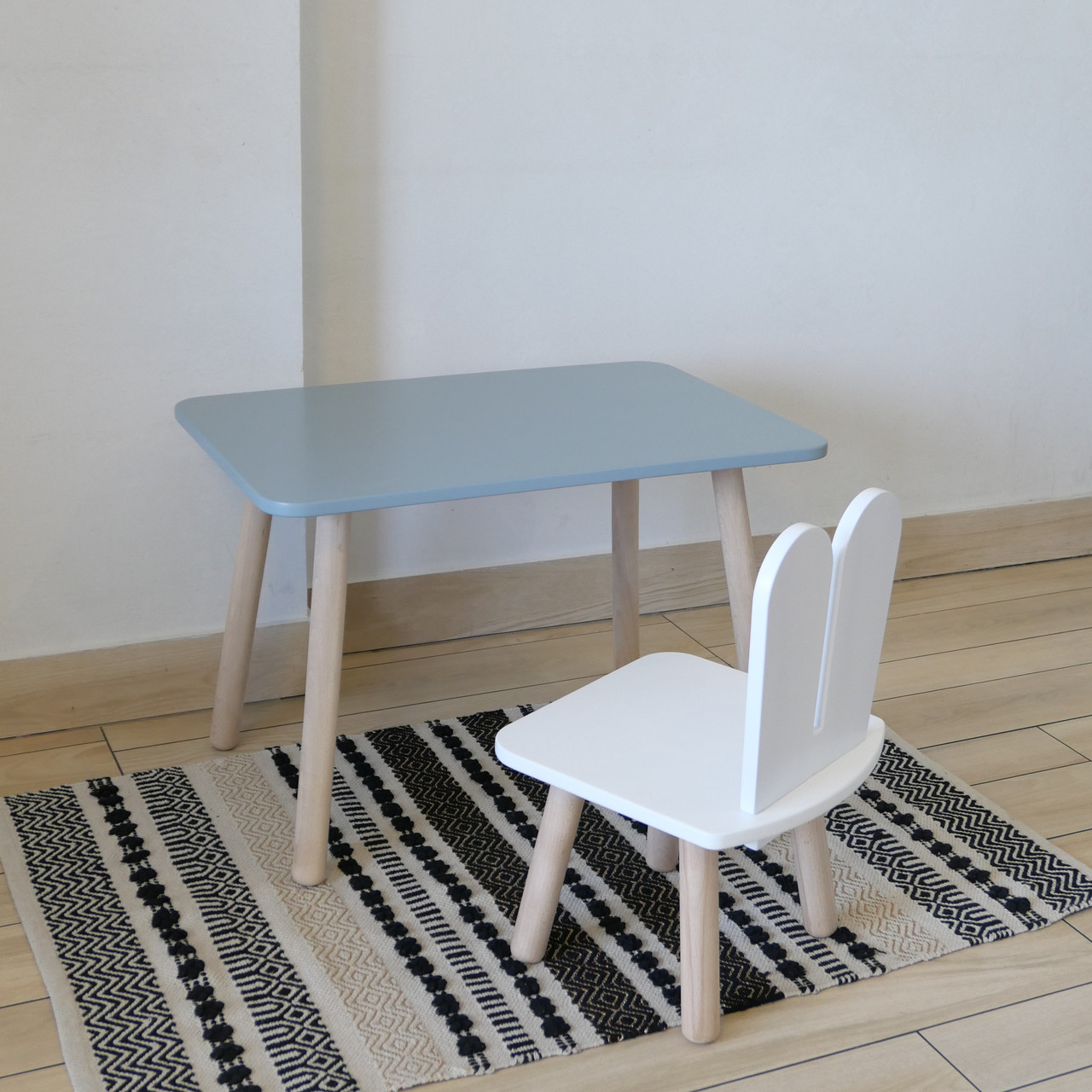 Комплект стіл та стул дитячий ChildWood - Set Стіл сірий прямокутний + стілець білий Зайчик (Фанера), фото 1