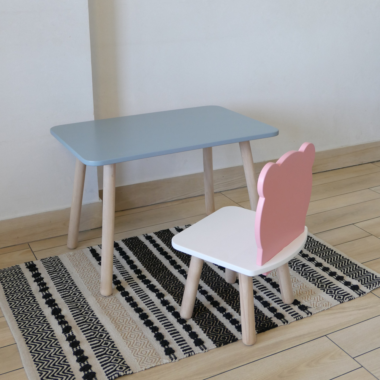 Комплект стіл та стул дитячий ChildWood - Set Стіл сірий прямокутний + стілець білий рожевий Ведмедик, фото 1