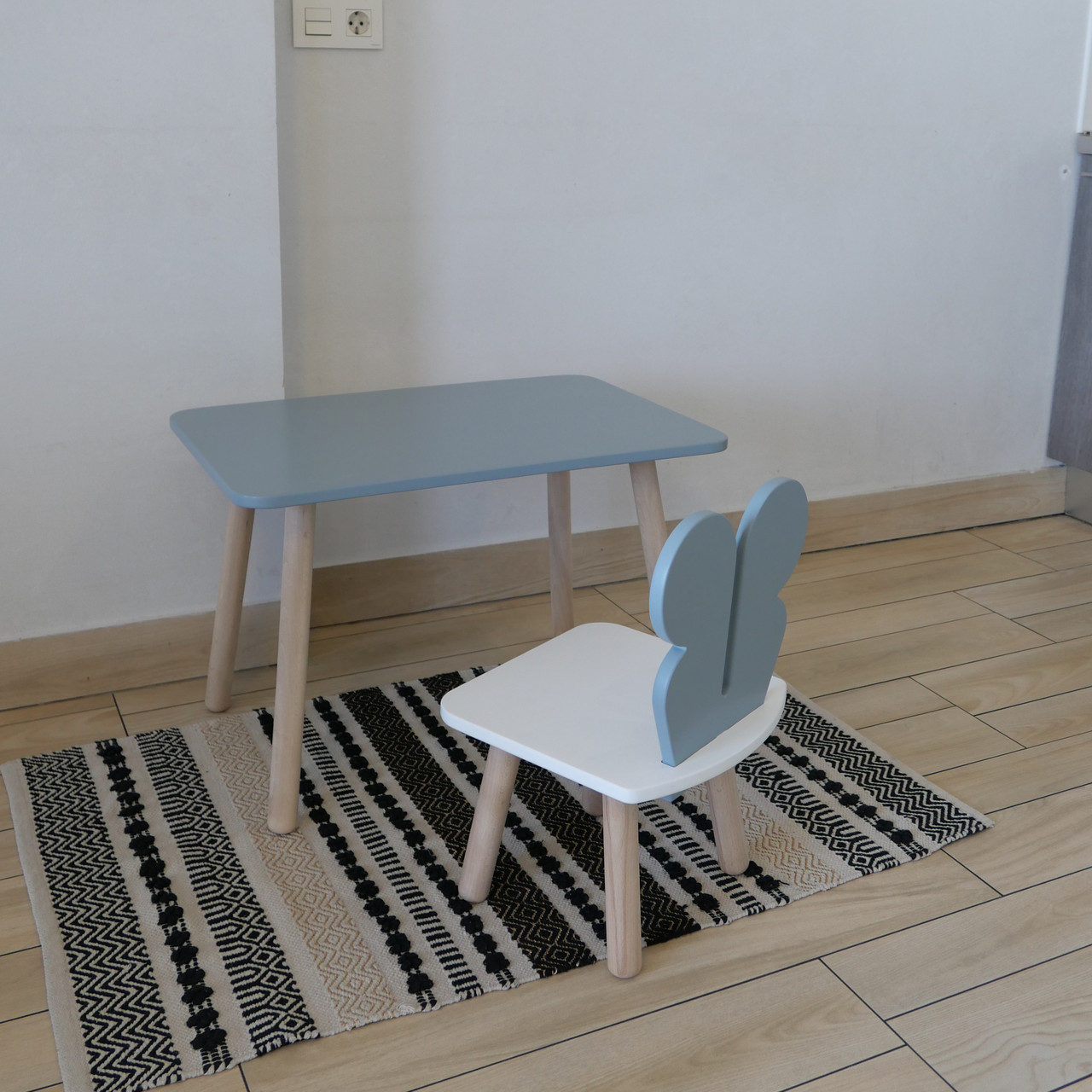 Комплект стіл та стул дитячий ChildWood - Set Стіл сірий прямокутний + стілець білий сірий Метелик (Фанера), фото 1