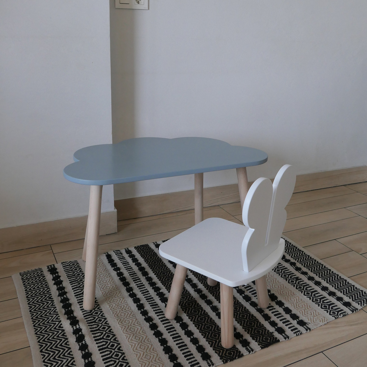 Комплект стіл та стул дитячий ChildWood - Set Стіл сірий хмаринка + стілець білий Метелик (Фанера), фото 1