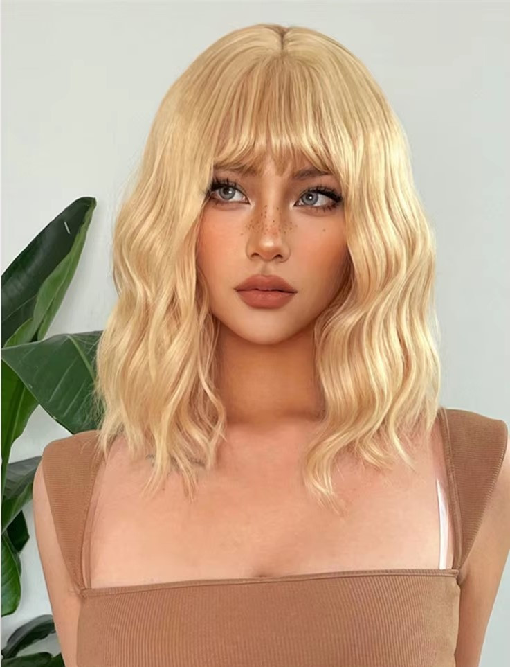 Перука з чубчиком хвиляста середньої довжини блонд (LC170-2), фото 1