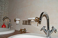 Укладання плитки у ванній кімнаті і туалеті