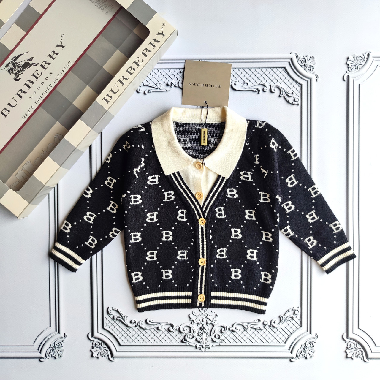 Дитячий в'язаний чорний кардиган обманка з відкладним коміром Берберрі ALL1550