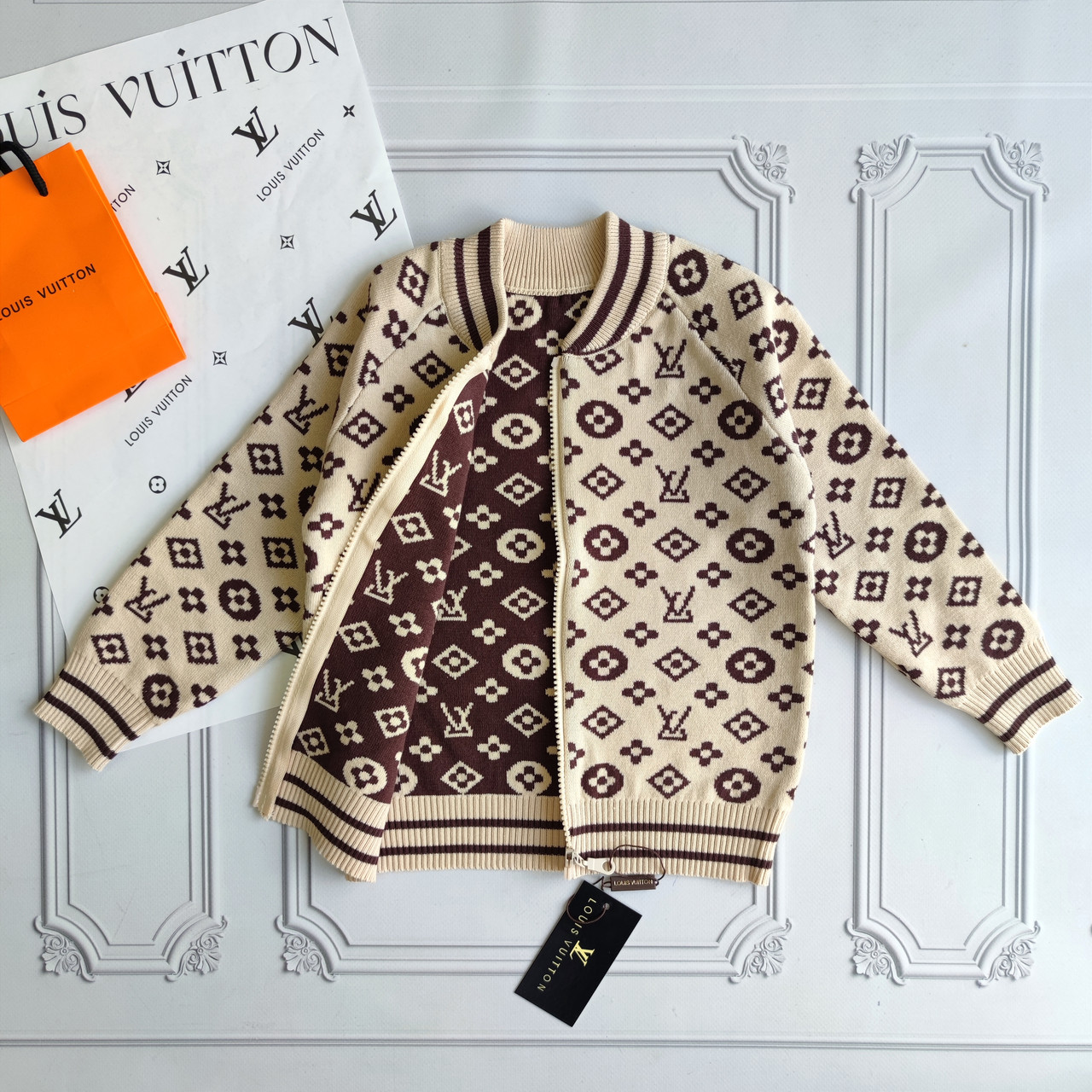Дитячий бежевий в'язаний теплий бомбер на блискавці Louis Vuitton