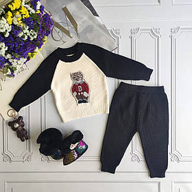 Дитячий чорний теплий в'язаний костюм для новонароджених