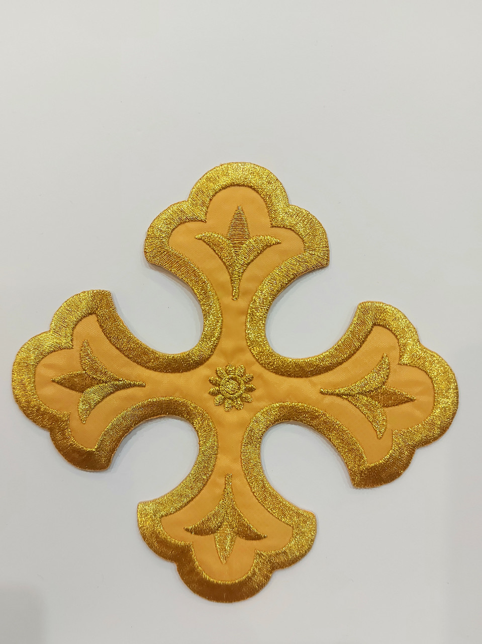 Хрест для церковного одягу середній аплікація клейова 14х14 золото. Аплікація Хрест для хмар