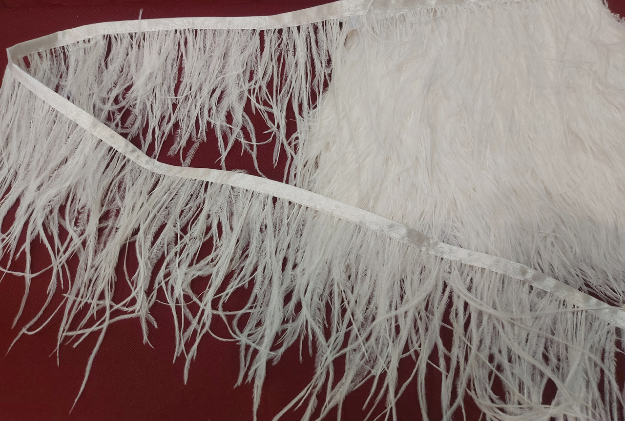 Перова тасьма, пір'я страуса на тасьмі, 12-13 см. Ціна за 1 метр Персиково-бежева