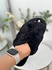 Чорні тапочки жіночі з хутром навхрест Жіночі домашні шльопанці хутряні з відкритими пальцями Пухнасті шльопанці, фото 4