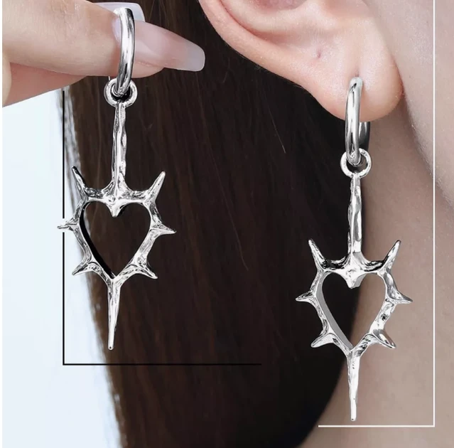 Сережки серця з шипами y2k Fashion Jewerly сріблясті корейський стиль біжутерія готика