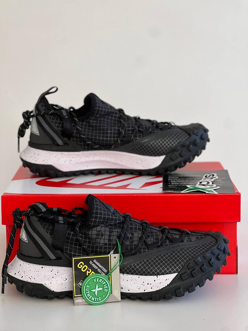 Чоловічі термо кросівки Nike ACG Mountain Fly Low Black White Чорно-білі Взуття Найк АСГ Маунз текстиль еврозима