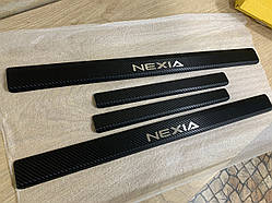 Накладки на пороги Daewoo NEXIA с 1994-1999 гг. (Карбон)